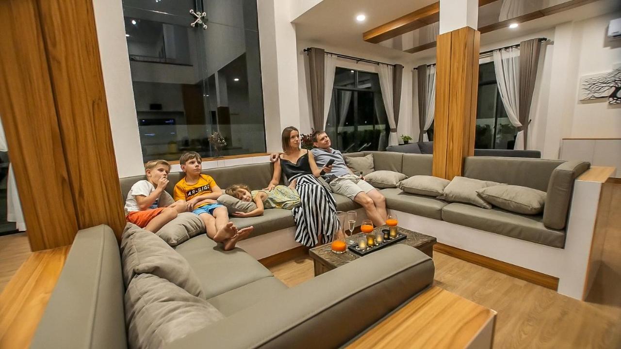 Happy Family Villa Phuket ภายนอก รูปภาพ